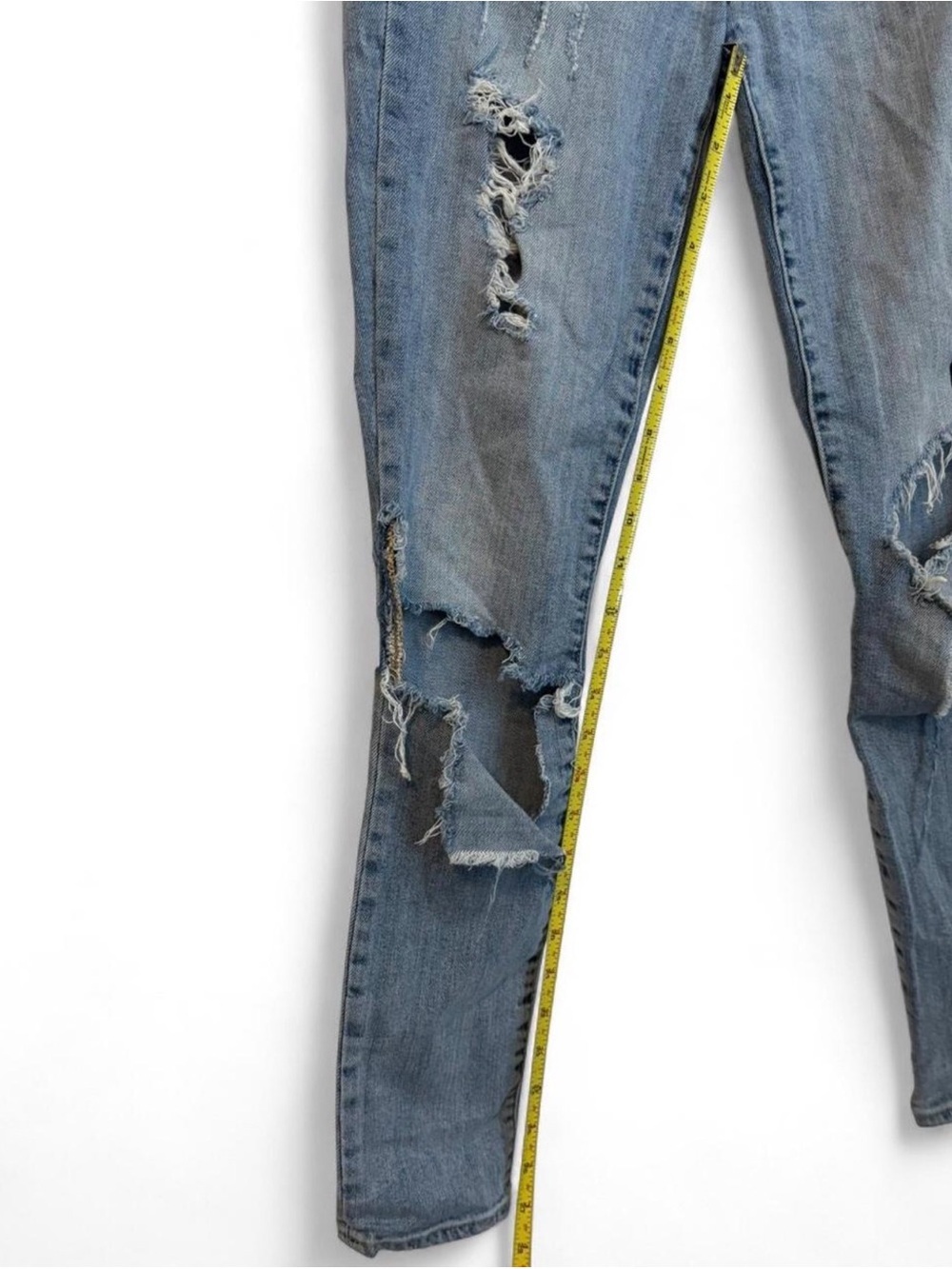 GAP Distressed Light Blue Women's Jeans - Picture 6 of 6